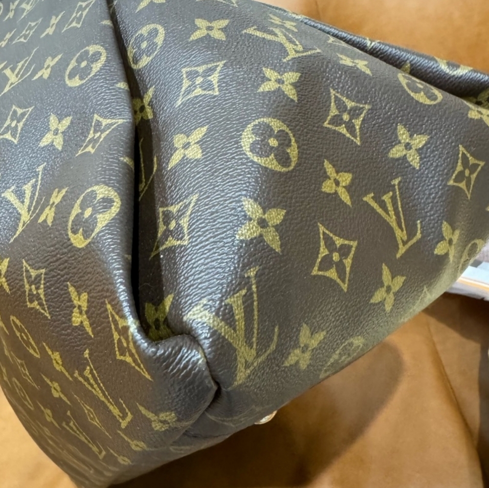 Authentic Louis Vuitton Artsy Monogram Hobo Shoulder Bag - Picture 9 of 12